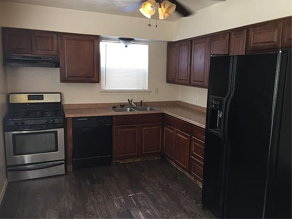 4th image of 14440 Marsha Dr