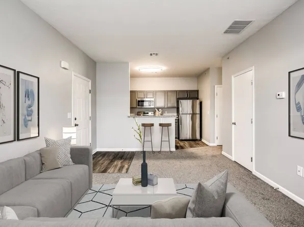 The Villas of Castleton Apartments