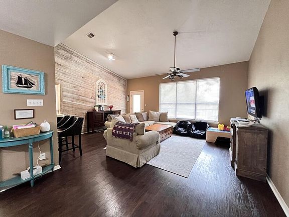 2nd image of 704 Horseshoe Bay Blvd #F