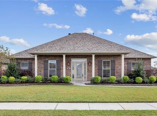 141 Cove Pointe Dr, Luling, LA 70070