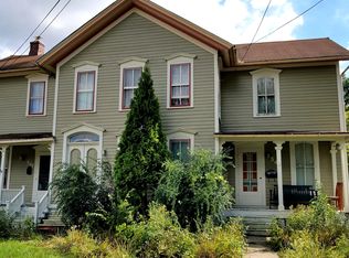 543 E Chicago St, Elgin, IL 60120