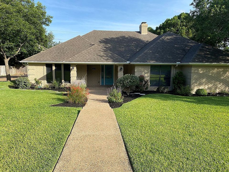 1st image of 213 Westlane Cir