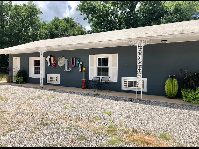 333 S River Rd — Photo 5