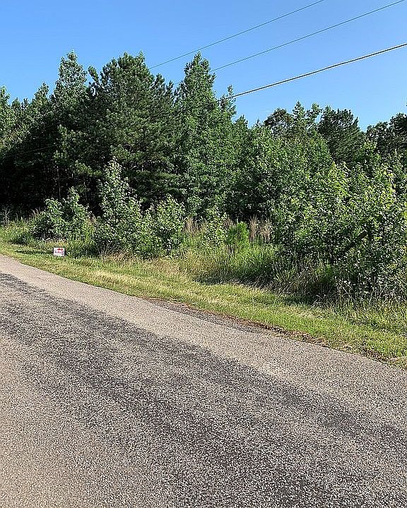 2nd image of Pine Ridge Ln