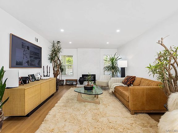 5th image of 13233 La Venta Dr