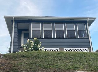 4689 Pacific St, Omaha, NE 68106
