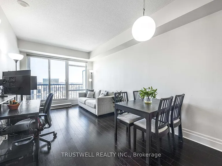 151 Upper Duke Cres #1207 — Photo 3