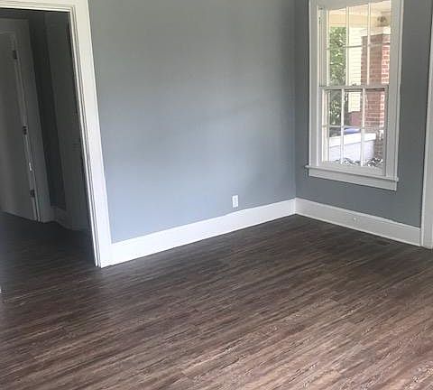 2nd image of 231 Oakland Ave
