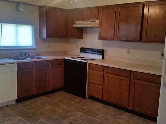 4th image of 230 Woodview Dr