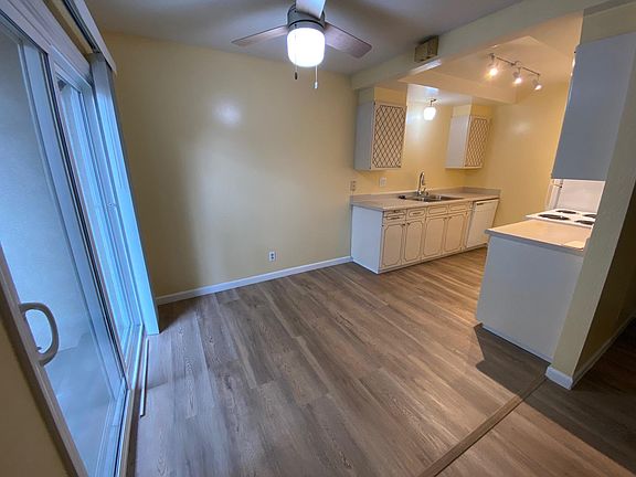 2nd image of 360 Bellerose Dr APT 2
