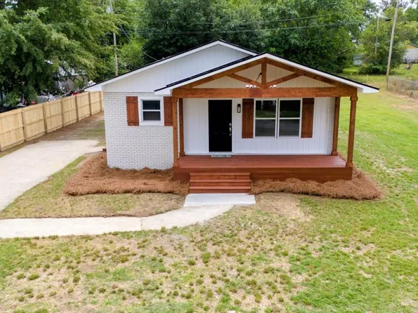 707 E Alapaha St, Fitzgerald, GA 31750