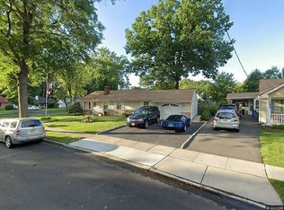 443 Raleigh Rd, Rahway, NJ 07065