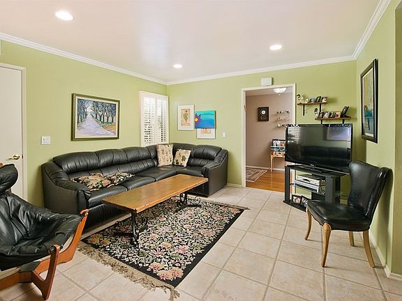 5th image of 6421 Dunlo Pl