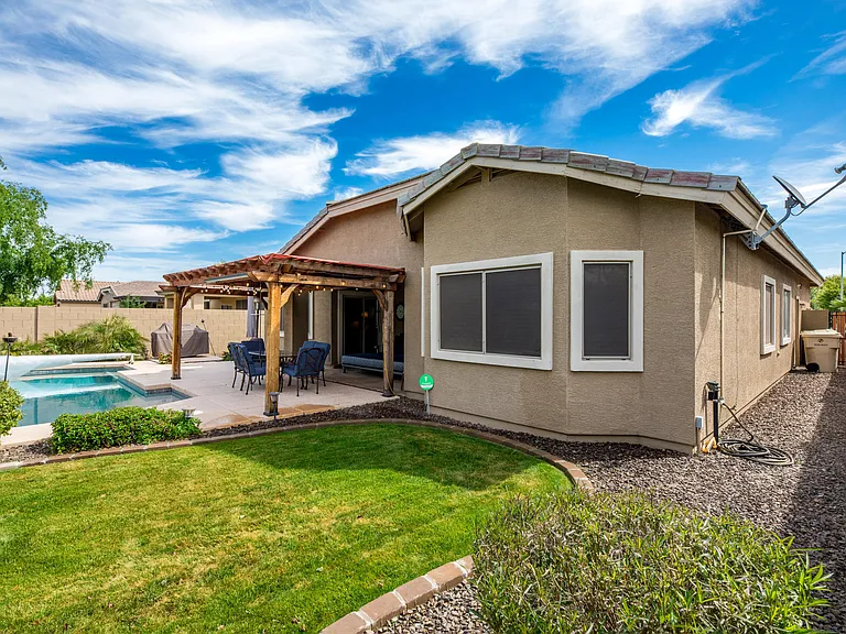 7306 N 88th Ln — Photo 34