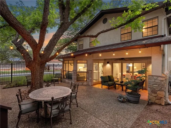 299 W Edgewater Ter, New Braunfels, TX 78130