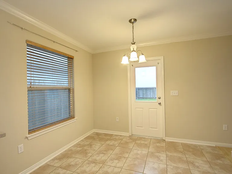 2201 Abeto Dr — Photo 3