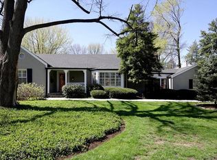 1161 S McKnight Rd, Saint Louis, MO 63117