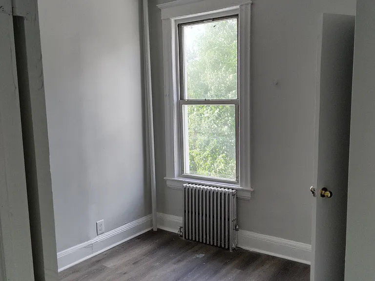 42 Groshon Ave #2N — Photo 8
