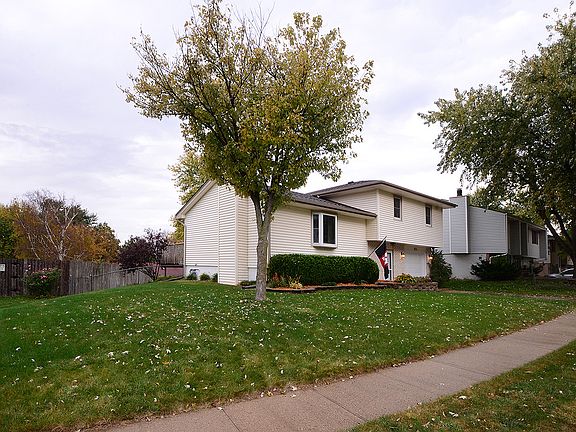 3rd image of 11926 S 33rd St