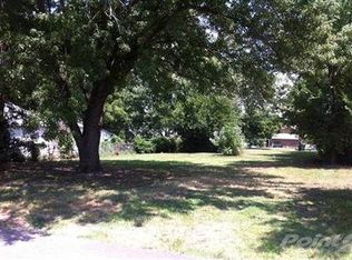 203 N Maple St, Monett, MO 65708