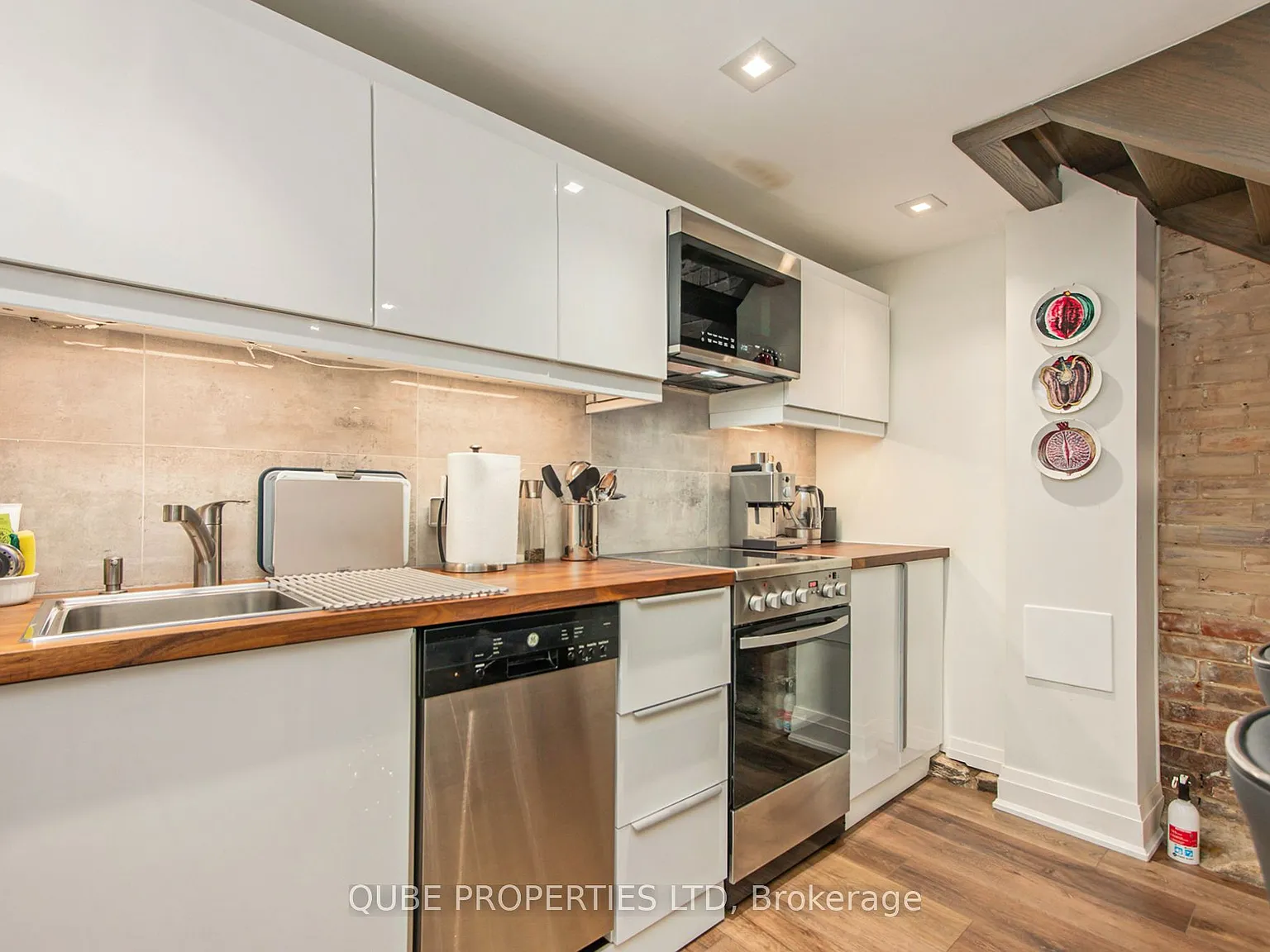 1 bed, $2,400 — Photo 2