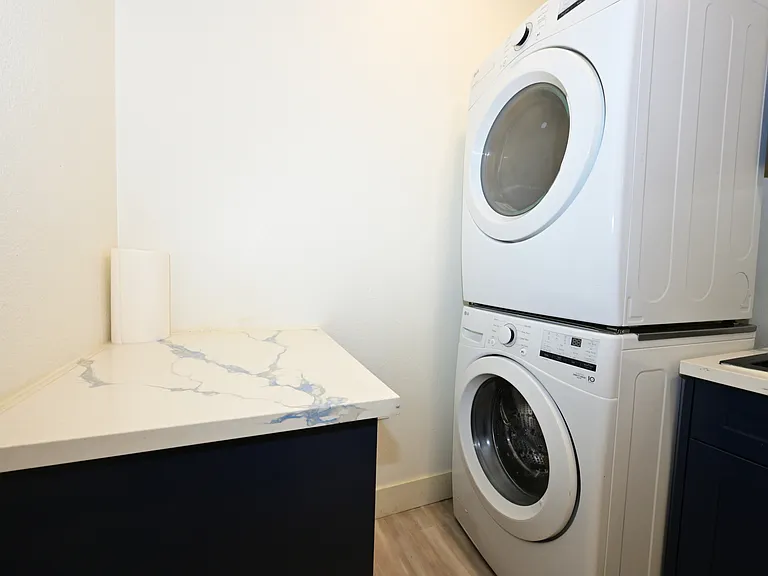 in-unit washer dryer