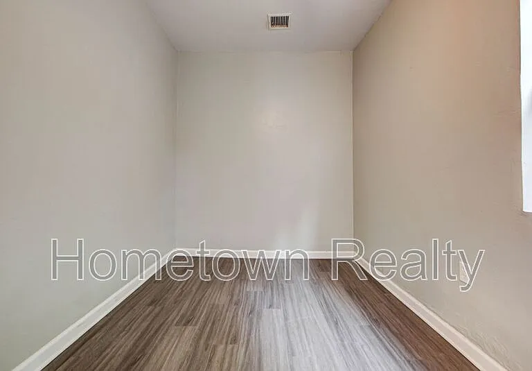 1801 E Madison St — Photo 20