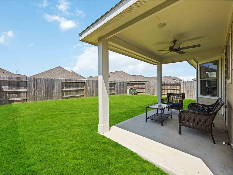 21642 Coral Mist Dr — Photo 26