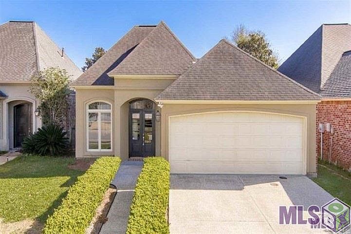 1st image of 10645 Woodland Oaks Dr