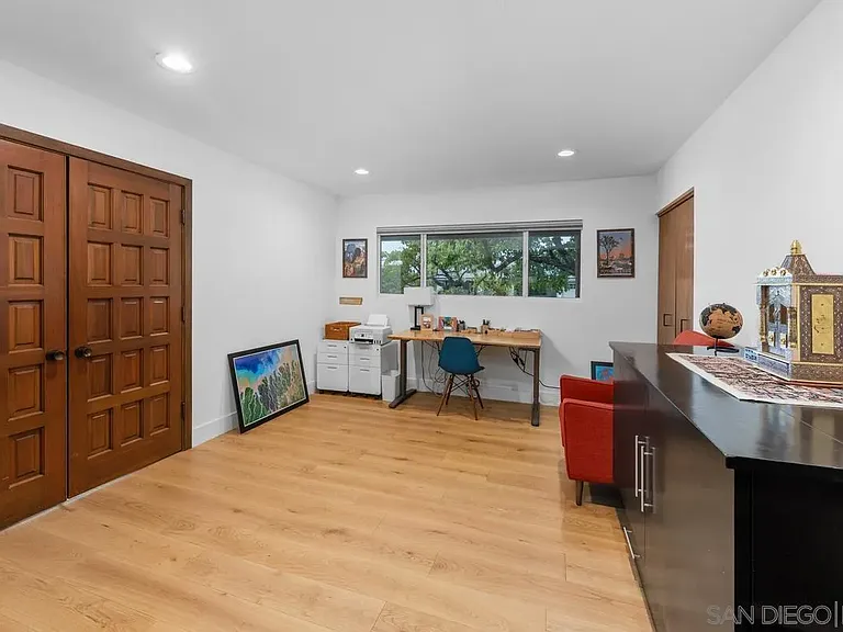 8383 Cliffridge Ln — Photo 19