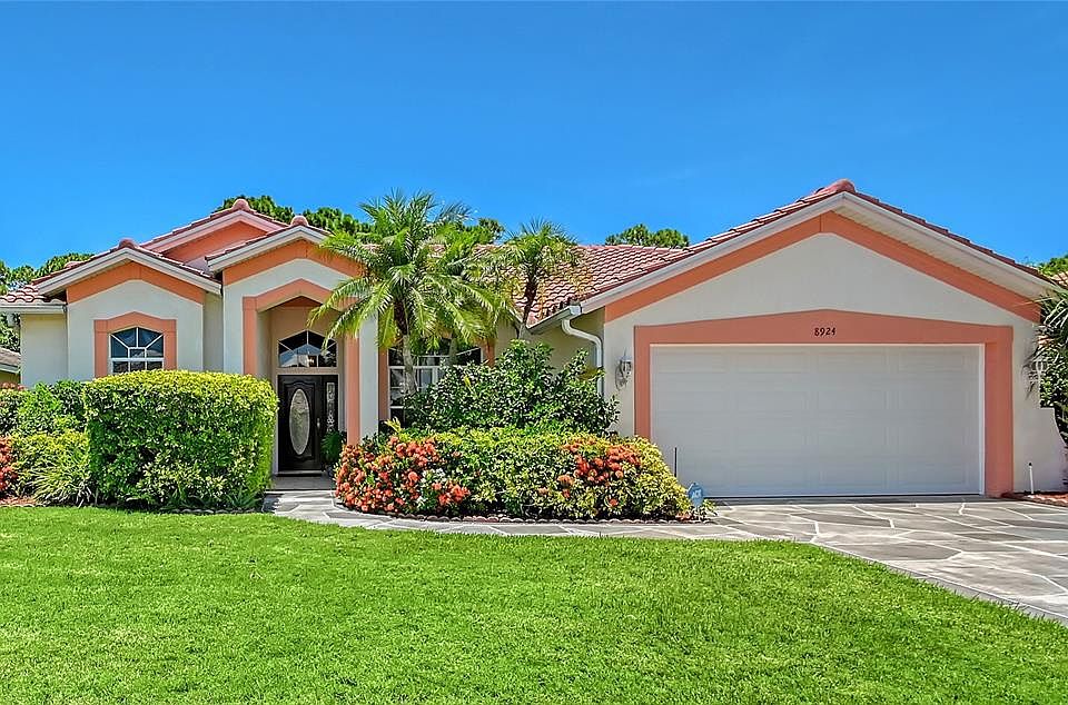 1st image of 8924 Huntington Pointe Dr