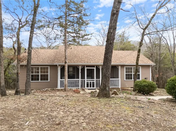 28 Hickory Ln, Holiday Island, AR 72631
