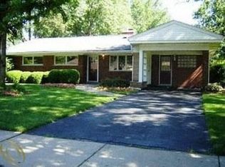 30840 Lyndon St, Livonia, MI 48154