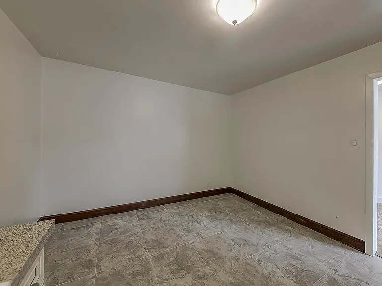 1826 Alvarado St — Photo 8