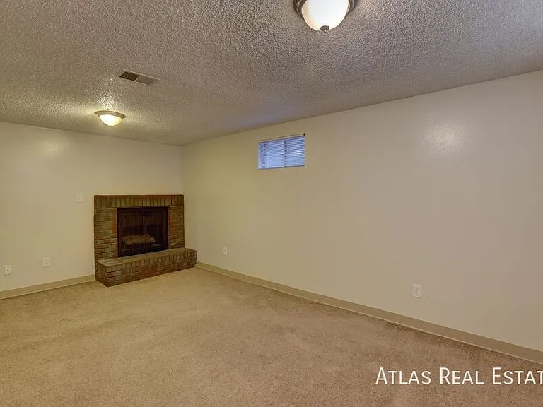1931 Vance St #1 — Photo 14