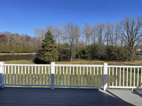 2214 Willowbrook DRIVE, West Bend, WI 53090