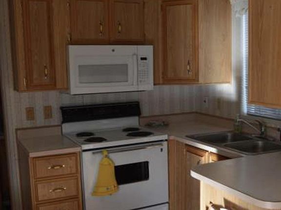 4th image of 216 E Ocotillo Dr