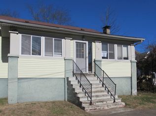 108 W Baker St, Harrisburg, IL 62946