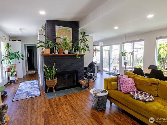 4th image of 133 Thomas Street NW