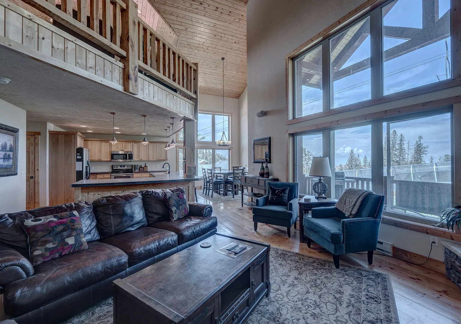 Blackmoon Chalet at Terry Peak — Photo 3