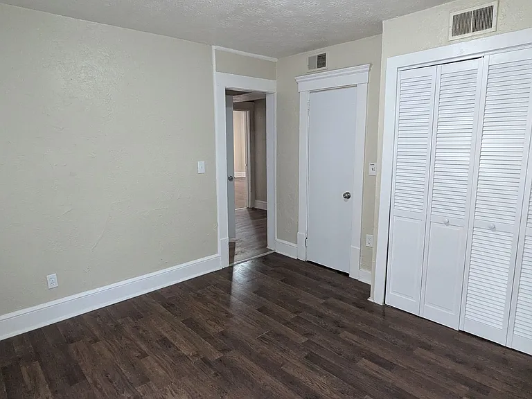 793 Boulevard St — Photo 7