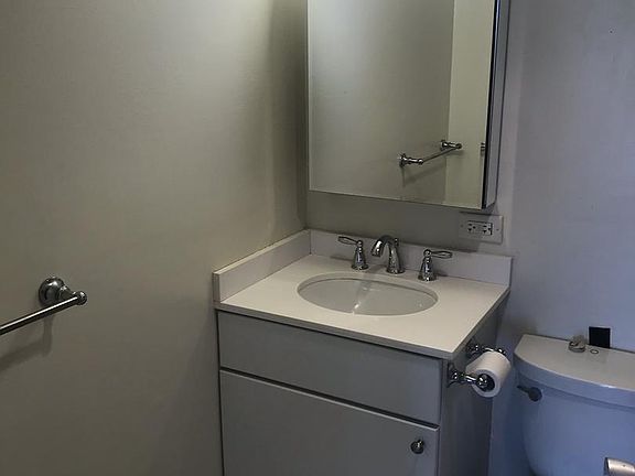 5th image of 224 W Rittenhouse Sq #815A