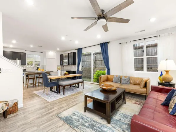 3273 Sunny Gate Ln, Folsom, CA 95630