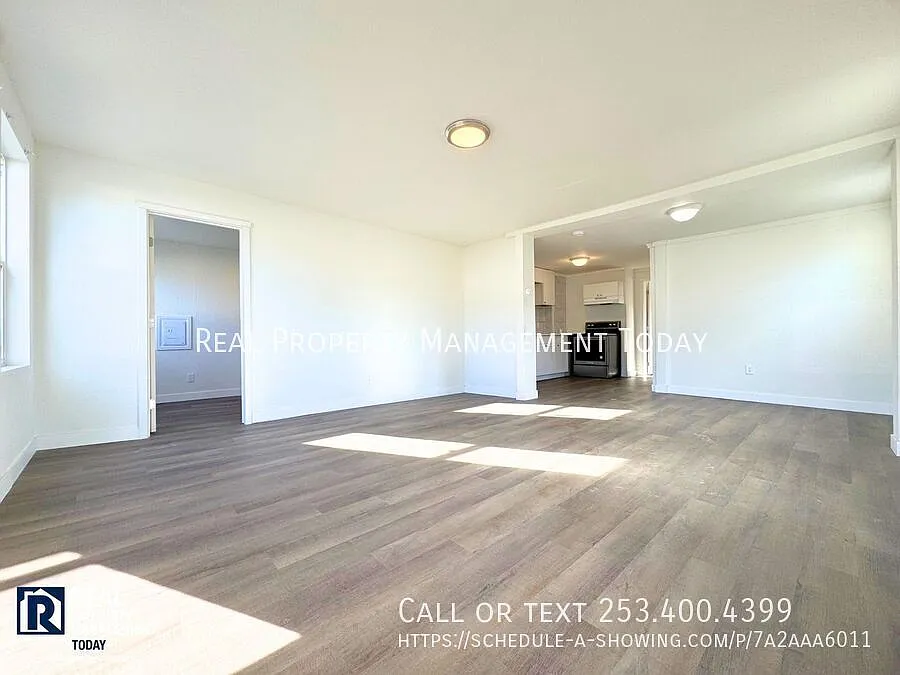 Move-In Special! Newly Remodeled 2br Apartment In Parkland Bottom Floor Unit — Photo 3