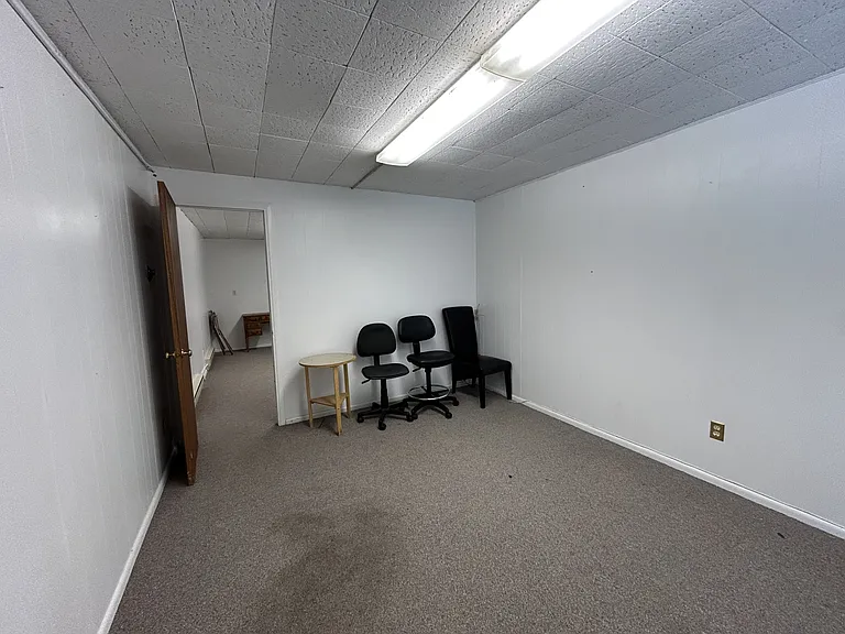 219 E Pine St #104 — Photo 8