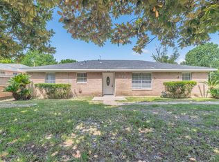 9407 Irby St, Houston, TX 77088