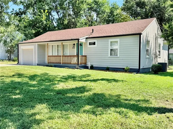 224 S Central St, Olathe, KS 66061