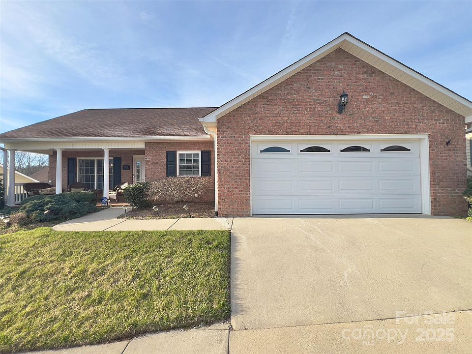 1st image of 1292 Wexford Village Cir NE