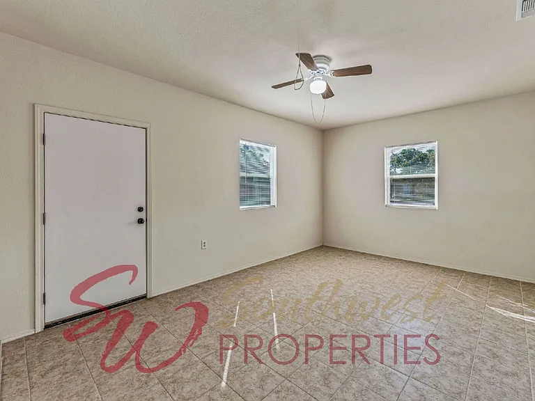 1373 W McNeill St #B — Photo 16