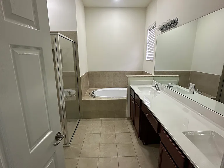 721 SE 35th Ave — Photo 16